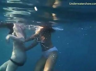 Bikini, Pod wodą
